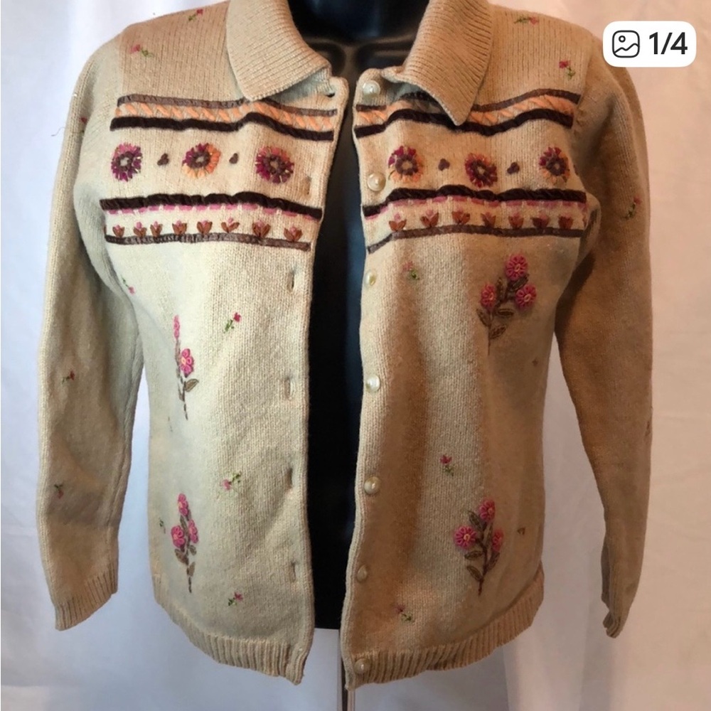 Vintage Pendleton wool Floral Embroidered Cardigan.
